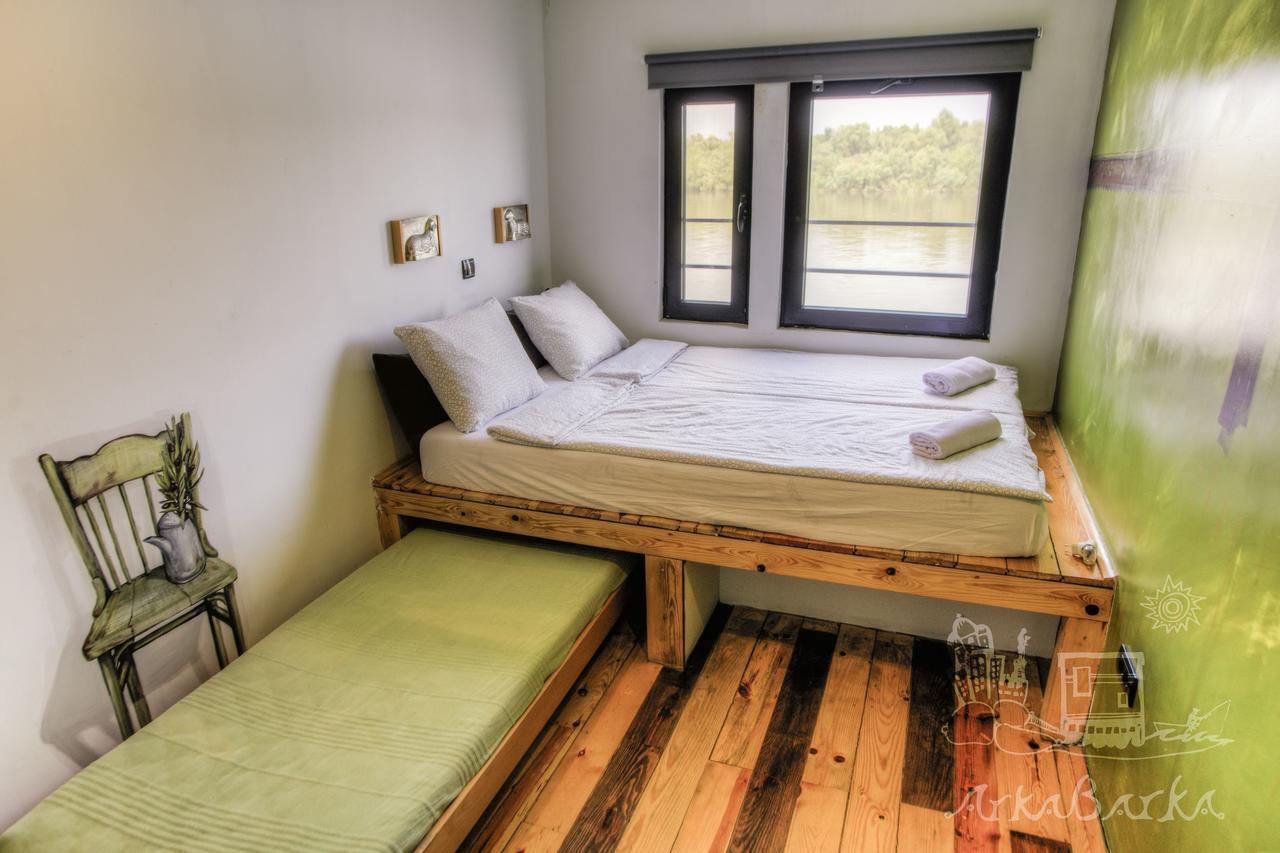 Arkabarka 2- Floating Dream Rooms And Apartments Belgrado Esterno foto